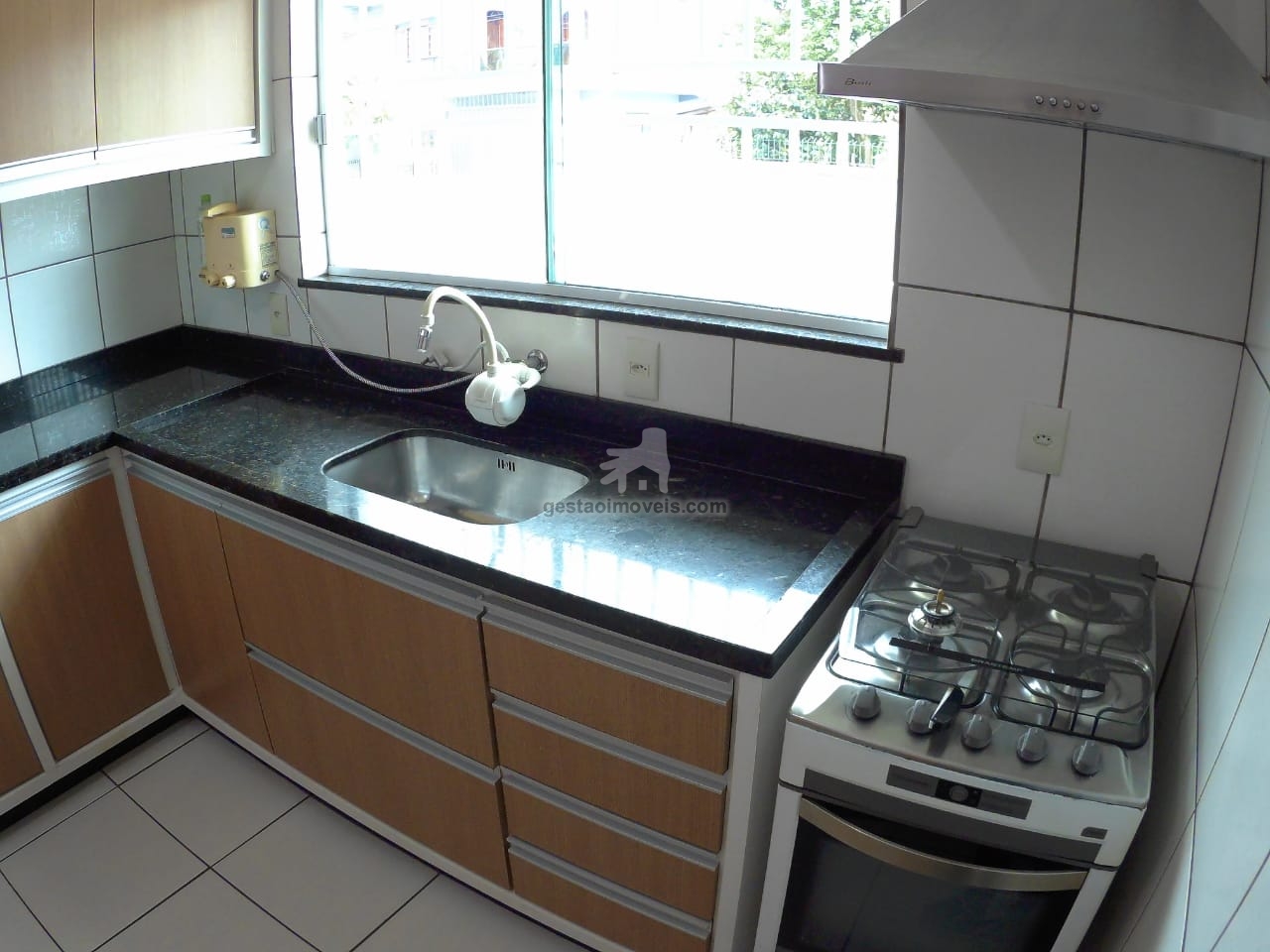 Triplex 2 dormitórios para locação no bairro municipios