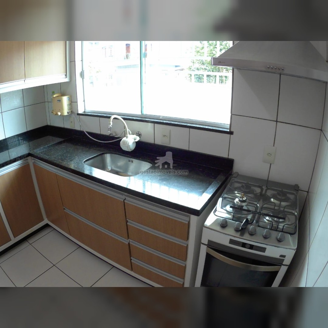 Triplex 3 dormitórios para locação no bairro municípios em BC