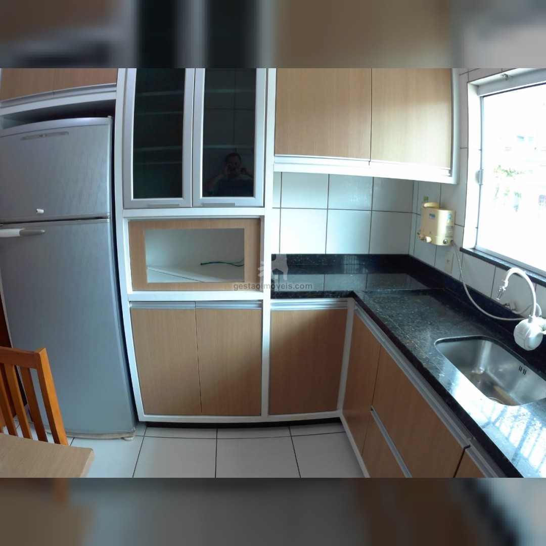 Triplex 3 dormitórios para locação no bairro municípios em BC
