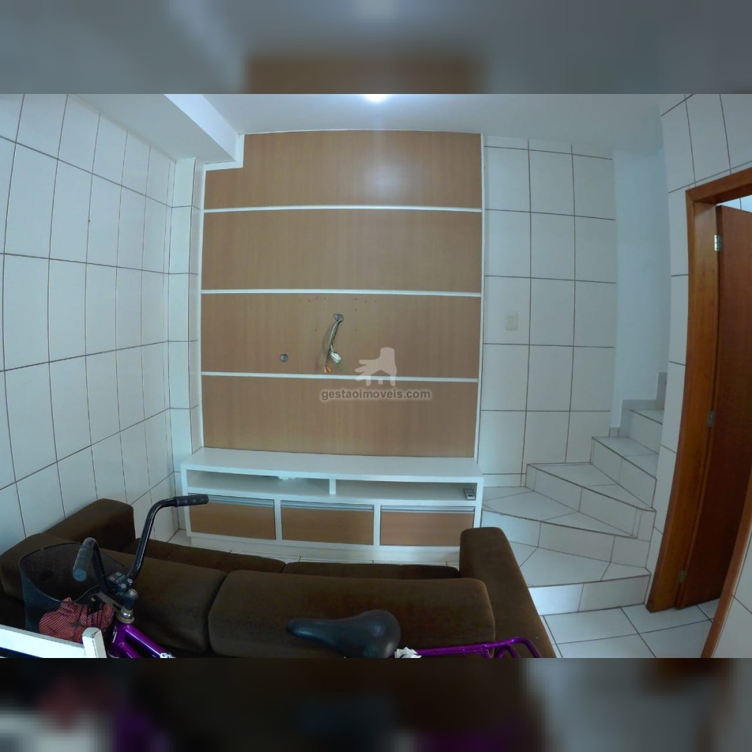 Triplex 3 dormitórios para locação no bairro municípios em BC