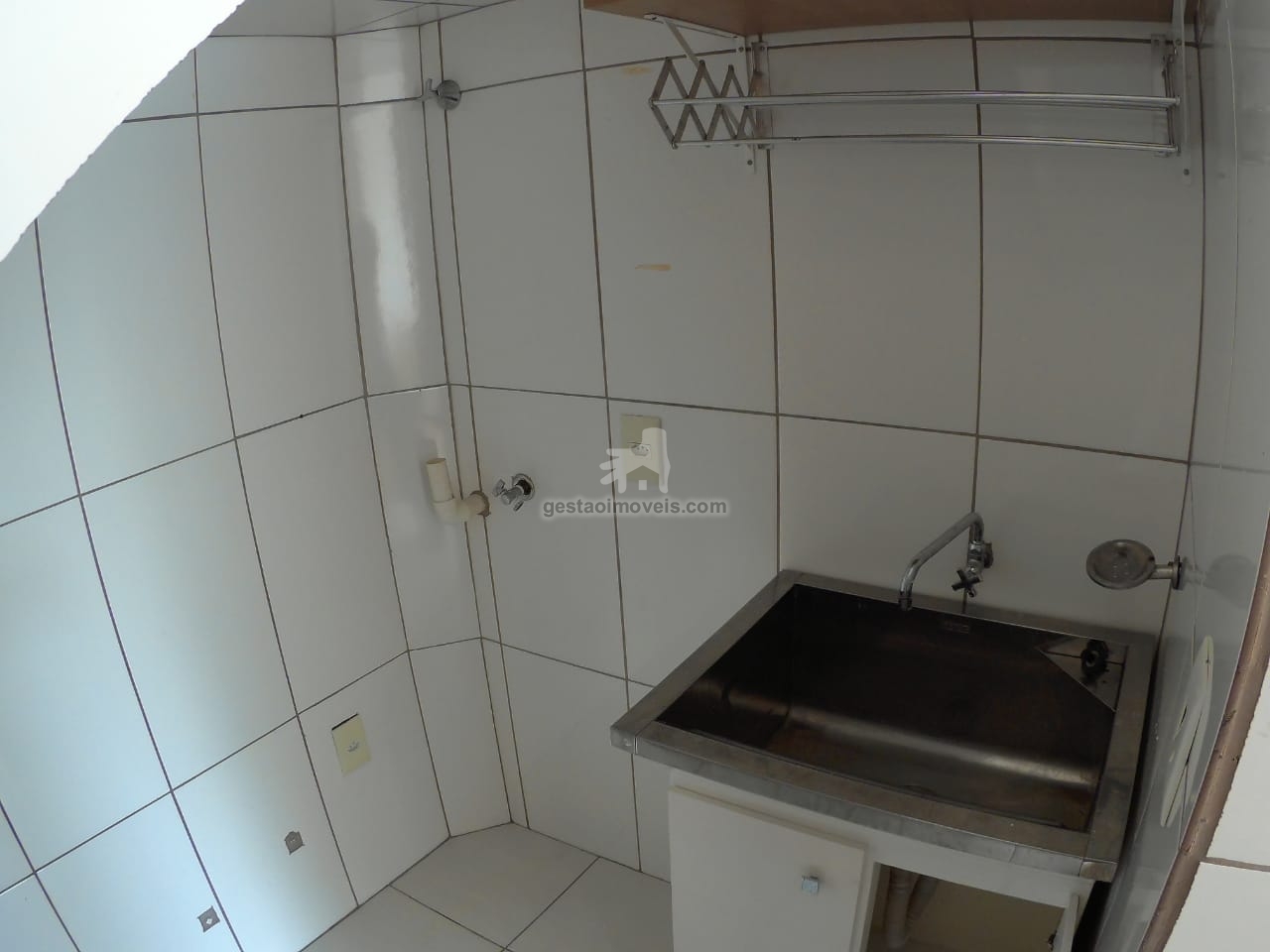 Triplex 2 dormitórios para locação no bairro municipios