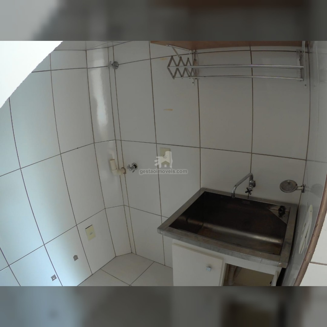 Triplex 3 dormitórios para locação no bairro municípios em BC