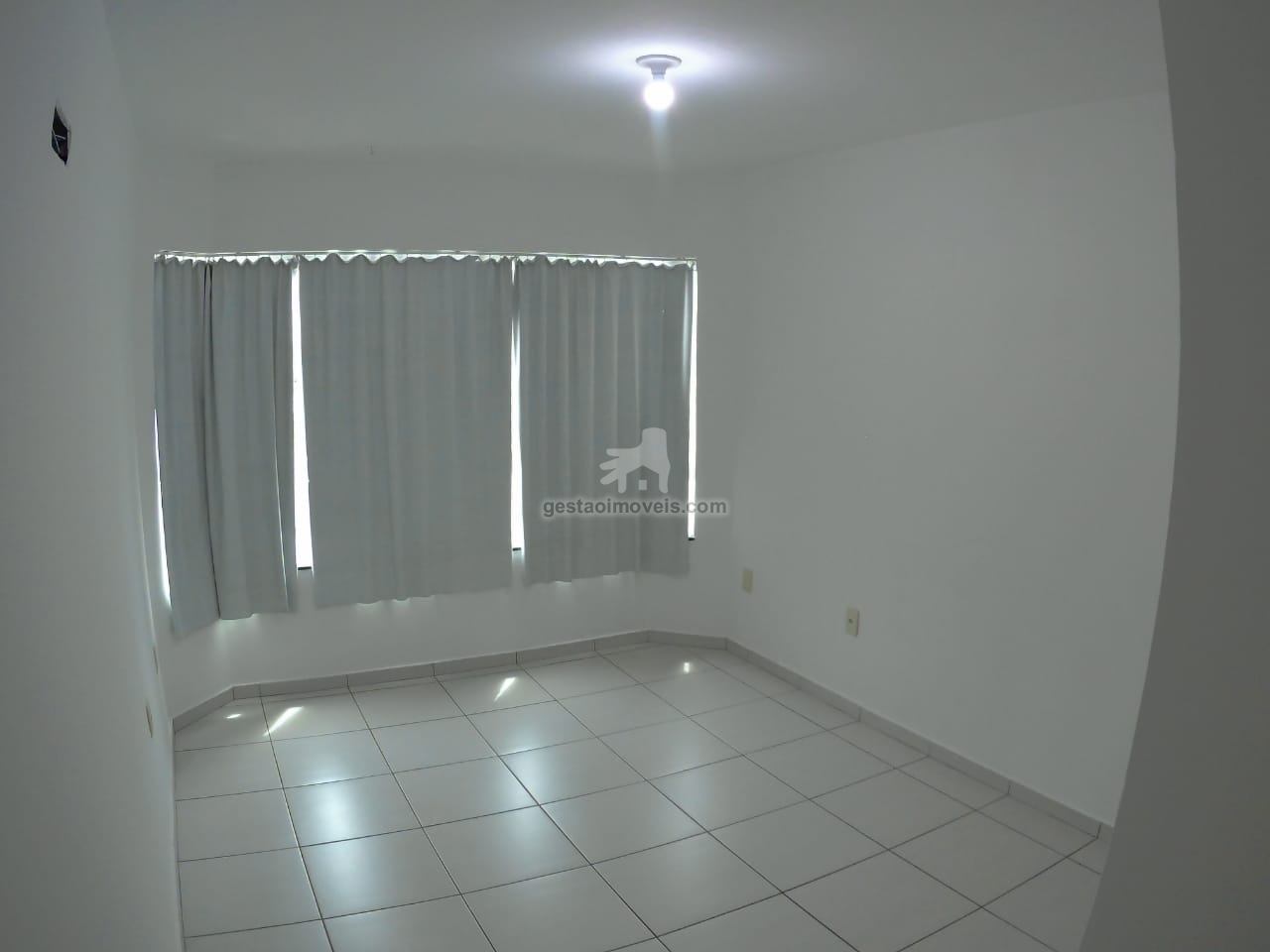 Triplex 2 dormitórios para locação no bairro municipios