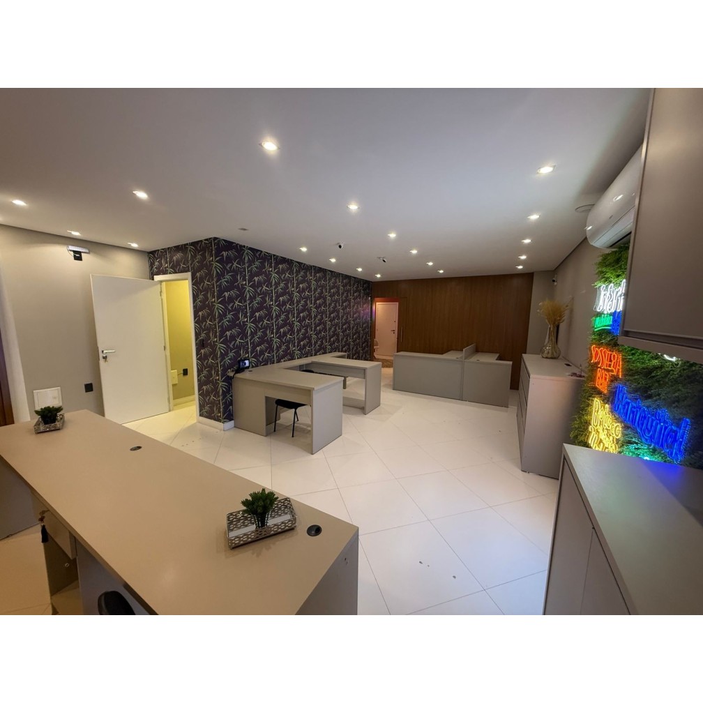 Sala Comercial à Venda – Centro de Balneário Camboriú