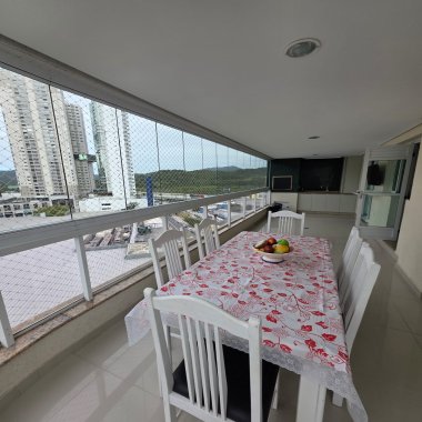 Apartamento 3 suítes para Locação Anual no bairro Centro em Balneário Camboriú