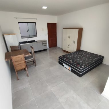 Apartamento semi-mobiliado no bairro Municipios - Balneário Camboriu
