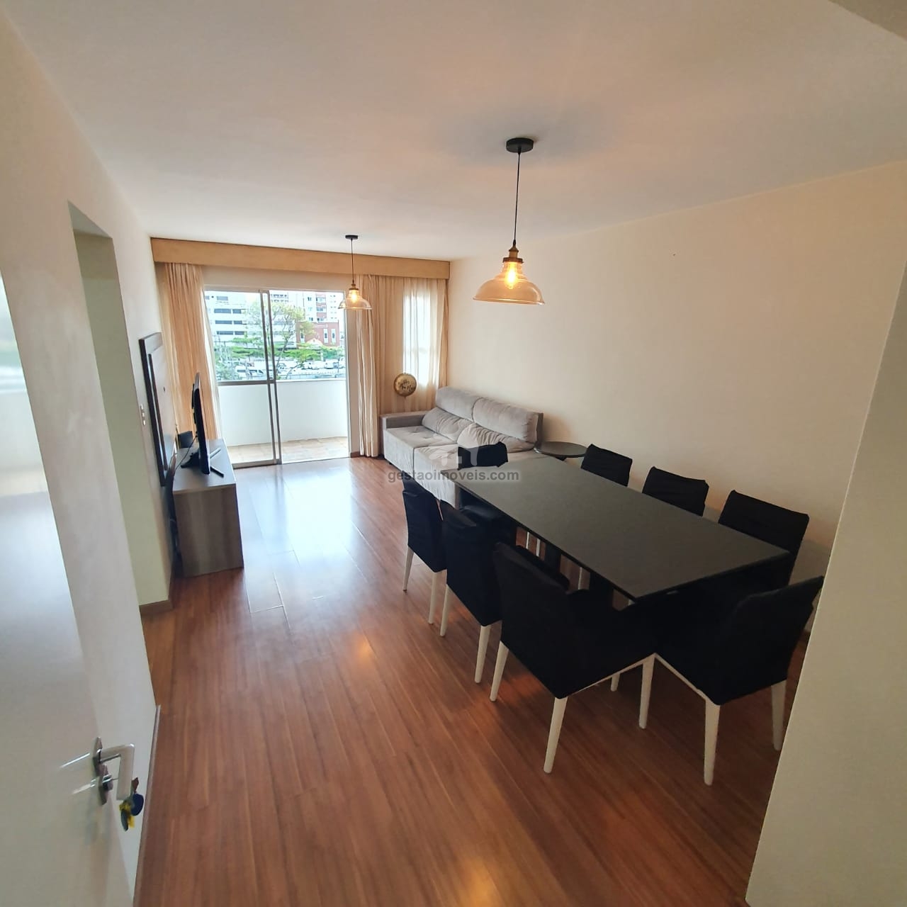 Apartamento para venda no Ed. Cravo e Canela