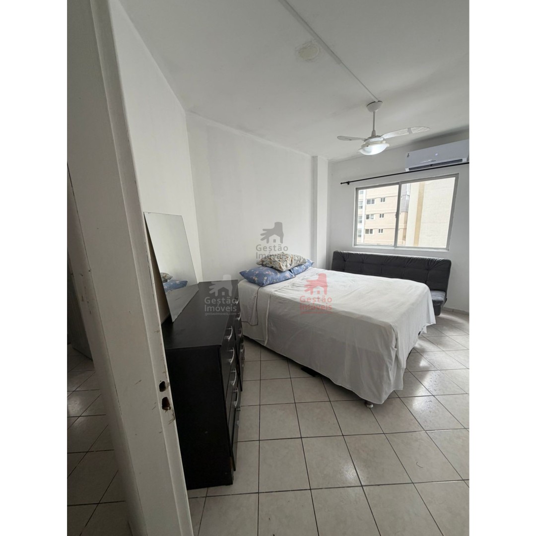 Apartamento 2 quartos próximo a praia no centro de BC