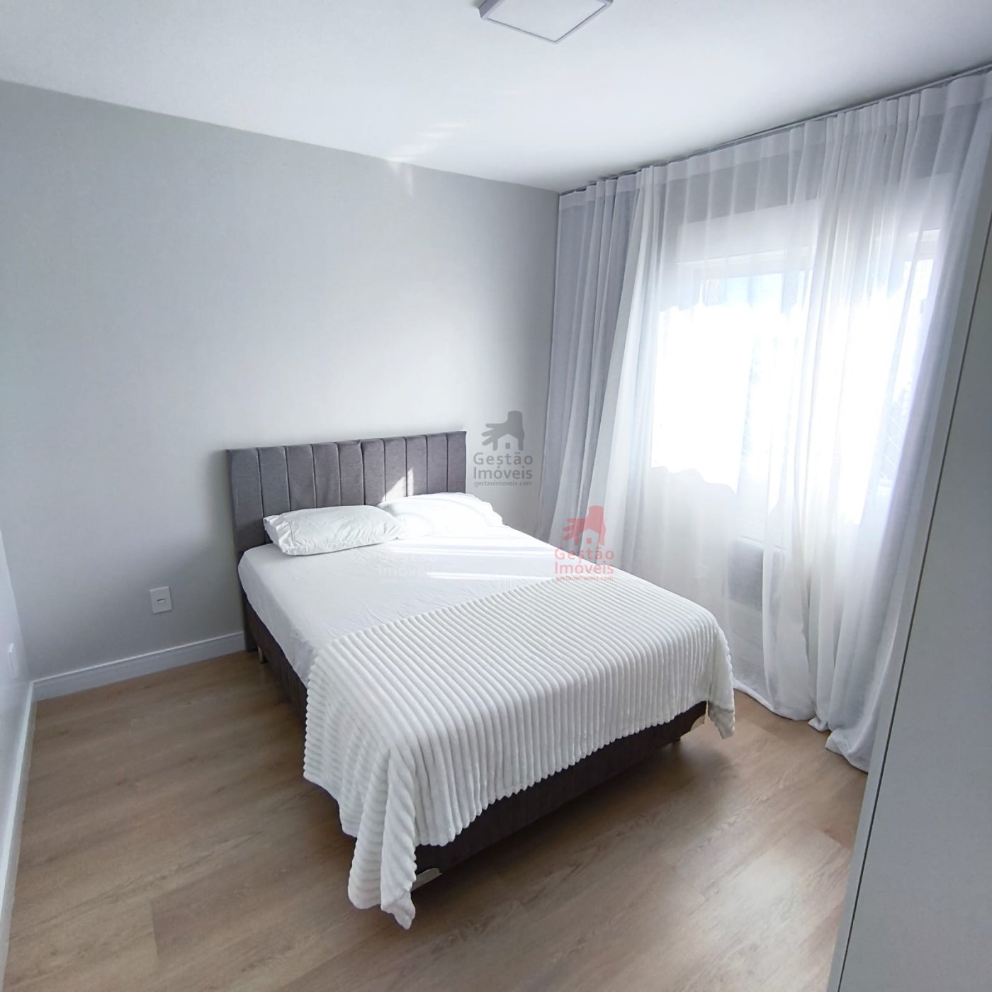 Apartamento 4 quartos sendo 2 suítes a venda no Centro de BC
