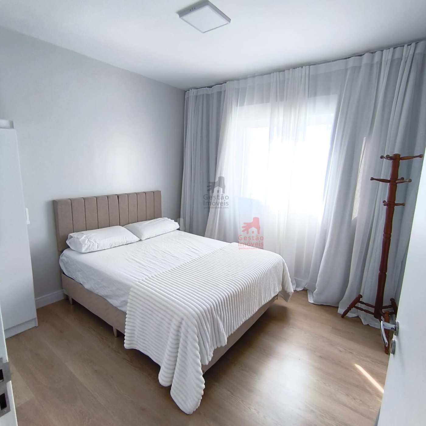 Apartamento 4 quartos sendo 2 suítes a venda no Centro de BC