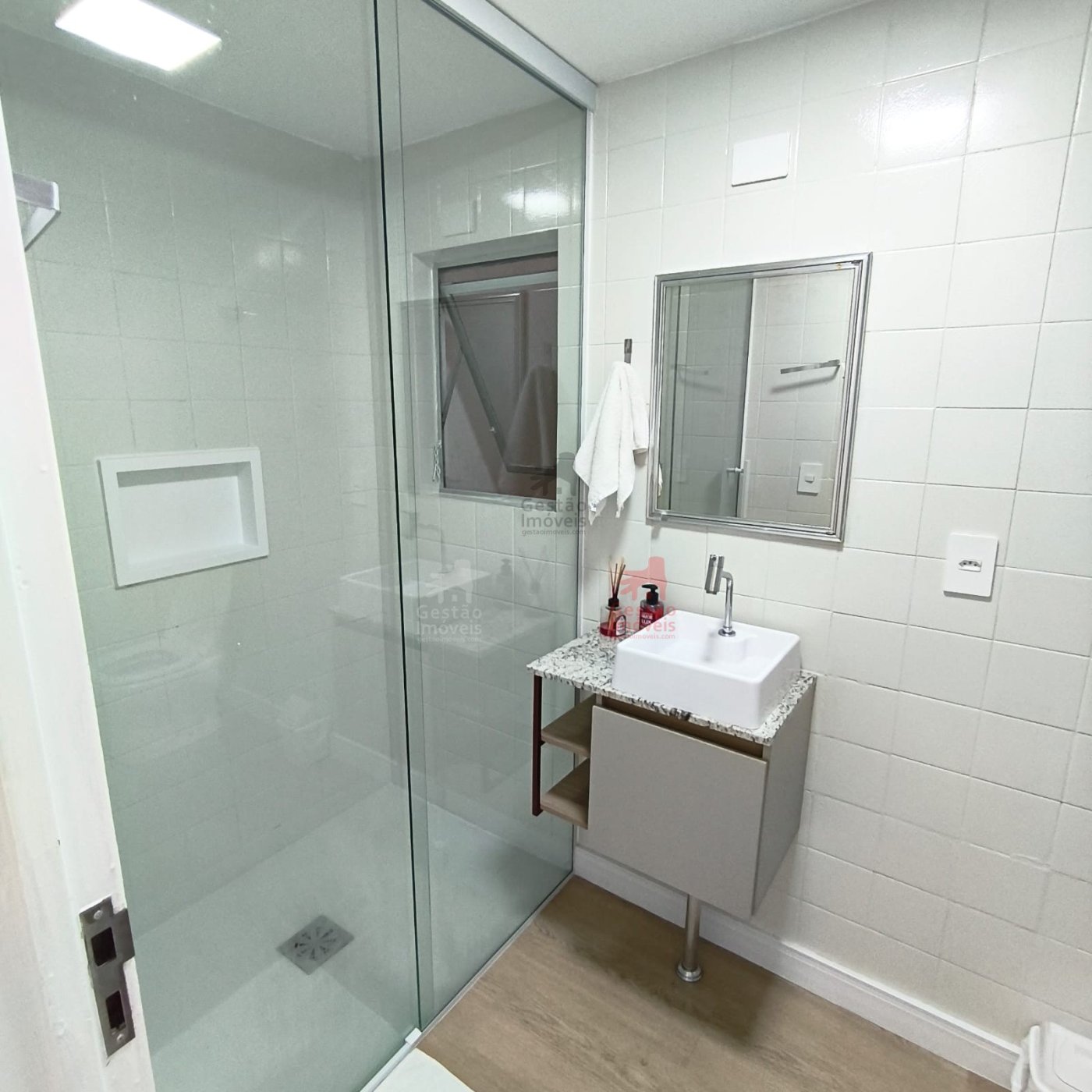 Apartamento 4 quartos sendo 2 suítes a venda no Centro de BC