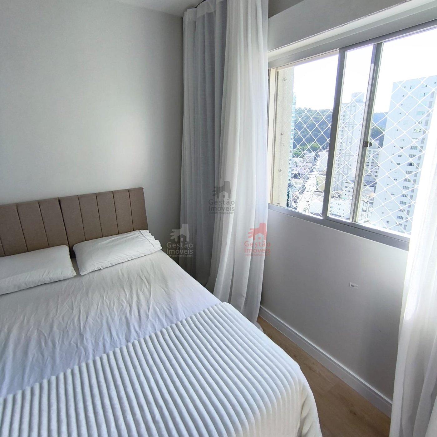 Apartamento 4 quartos sendo 2 suítes a venda no Centro de BC