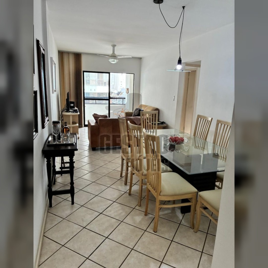 Venda de apartamento quadra mar com 3 quartos no centro de BC