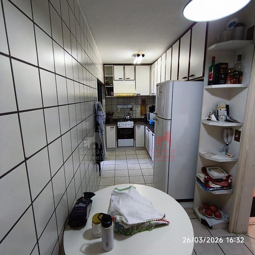 Venda de apartamento quadra mar com 3 quartos no centro de BC