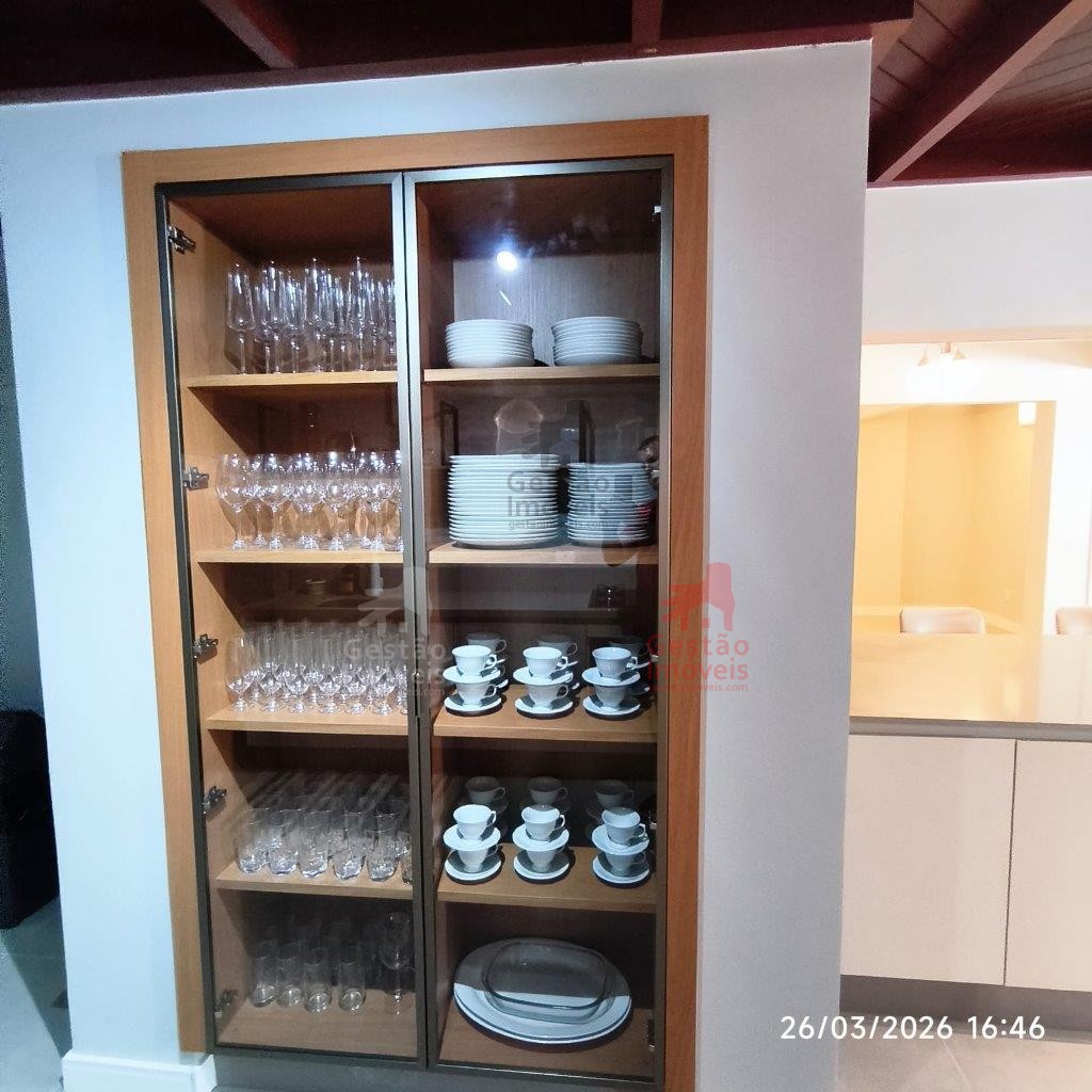 Venda de apartamento quadra mar com 3 quartos no centro de BC