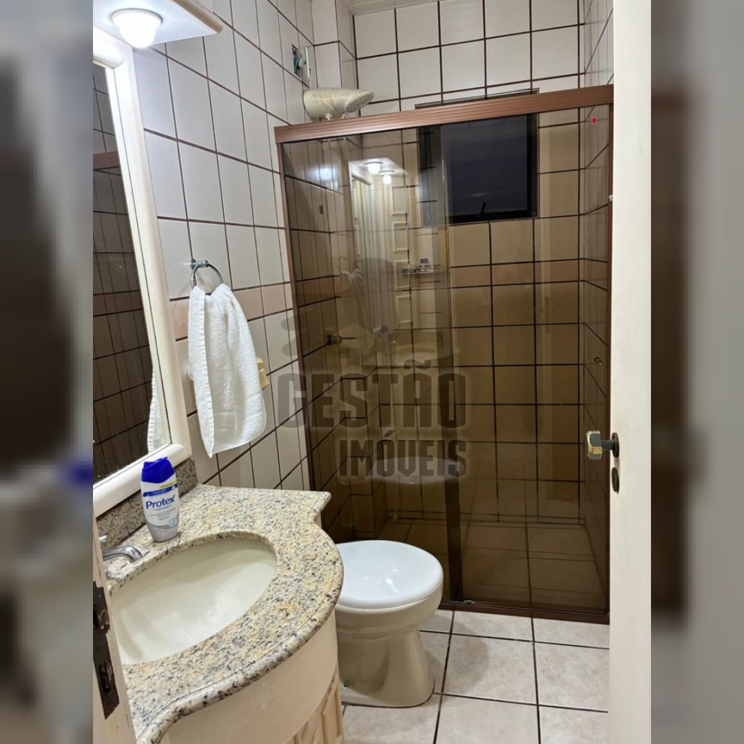 Venda de apartamento quadra mar com 3 quartos no centro de BC