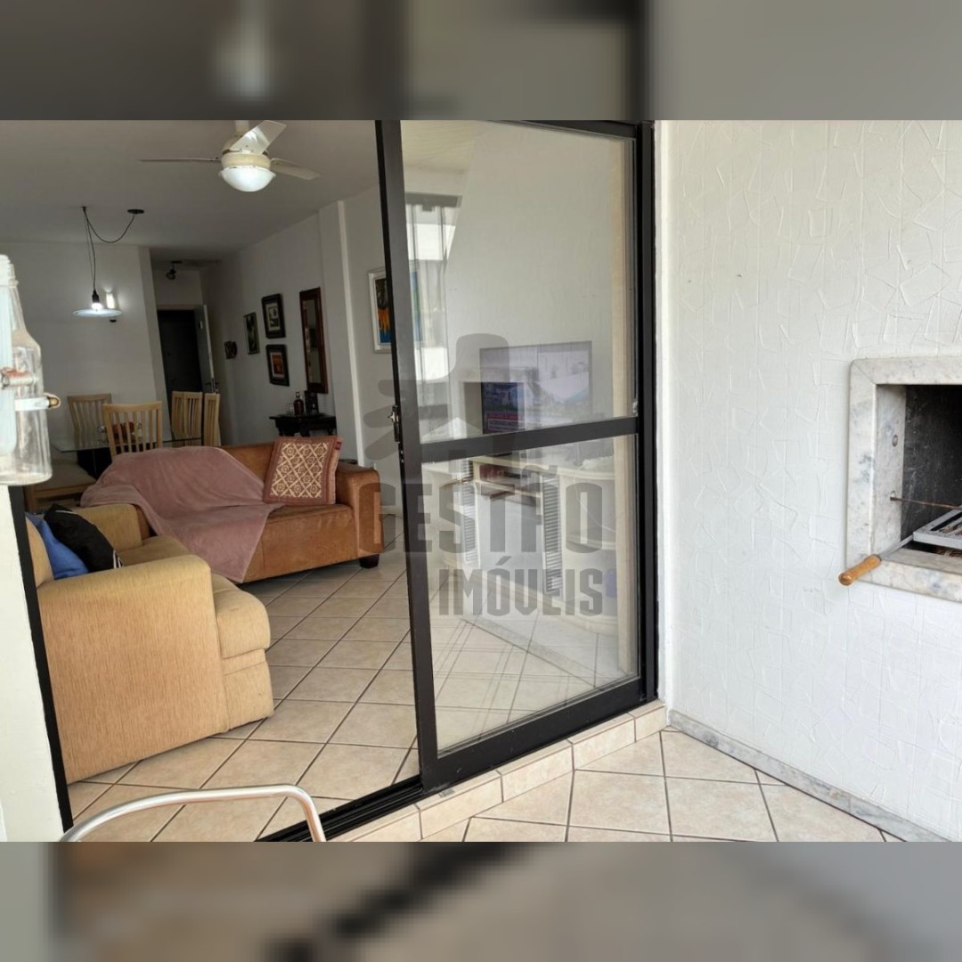 Venda de apartamento quadra mar com 3 quartos no centro de BC