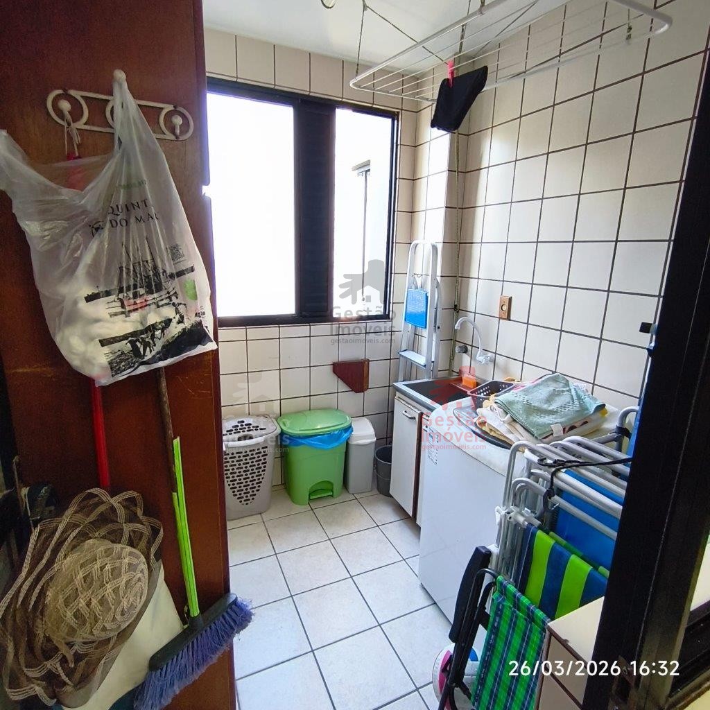 Venda de apartamento quadra mar com 3 quartos no centro de BC