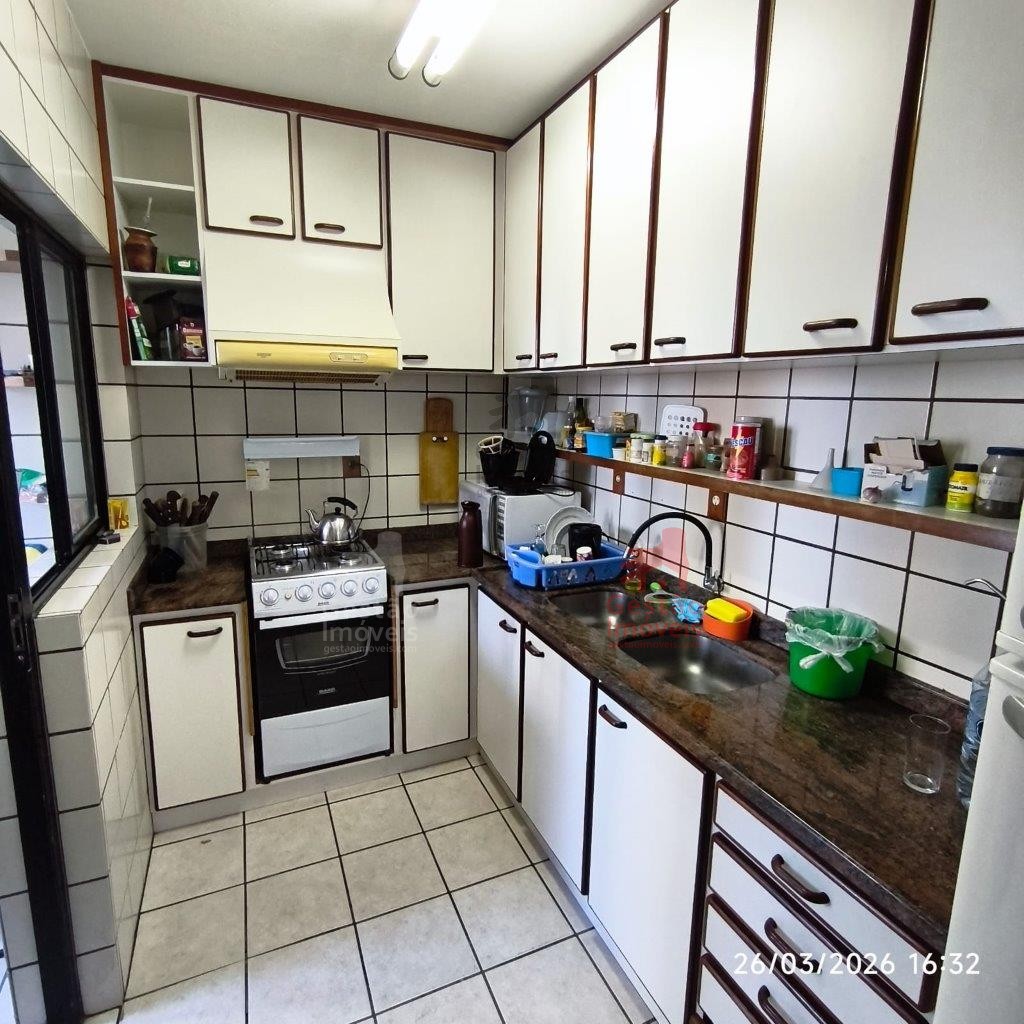 Venda de apartamento quadra mar com 3 quartos no centro de BC