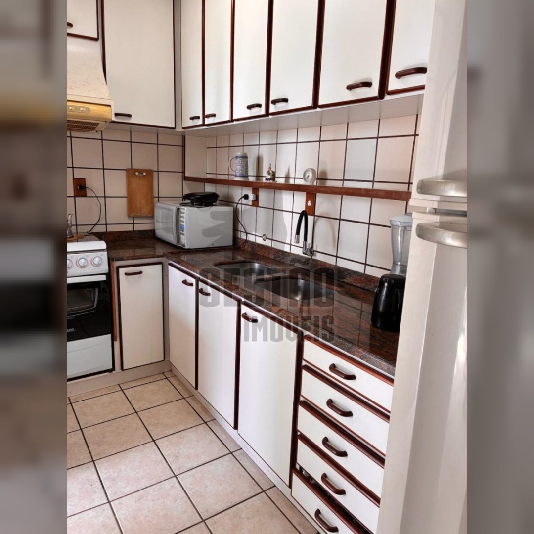 Venda de apartamento quadra mar com 3 quartos no centro de BC