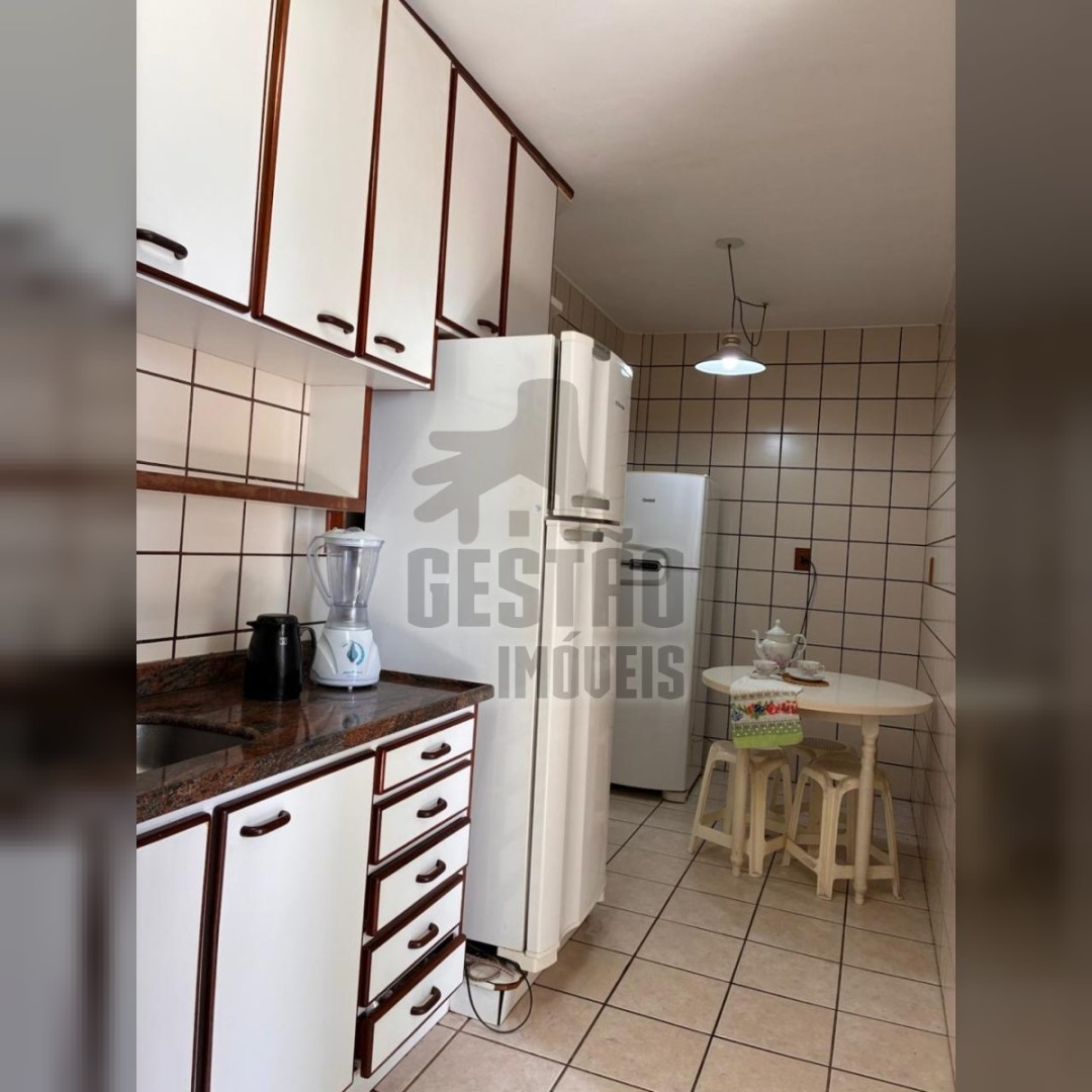 Venda de apartamento quadra mar com 3 quartos no centro de BC