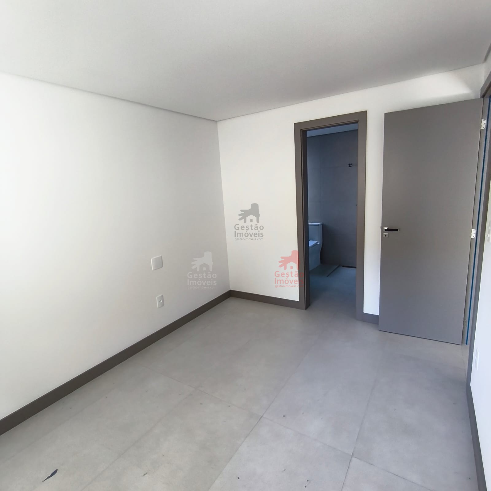 Apartamento 2 dormitórios para Venda na Praia Brava 