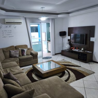 Apartamento 2 quartos para Locação Anual no bairro Centro em Balneário Camboriú