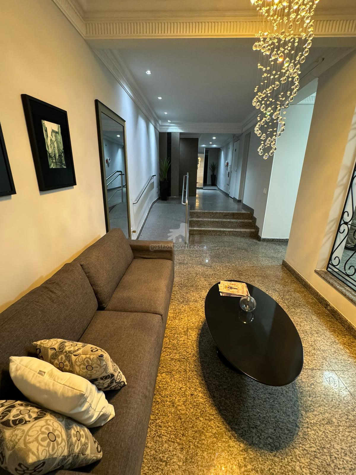 Apartamento QUADRA MAR Mobiliado no Centro de Balneário Camboriú 
