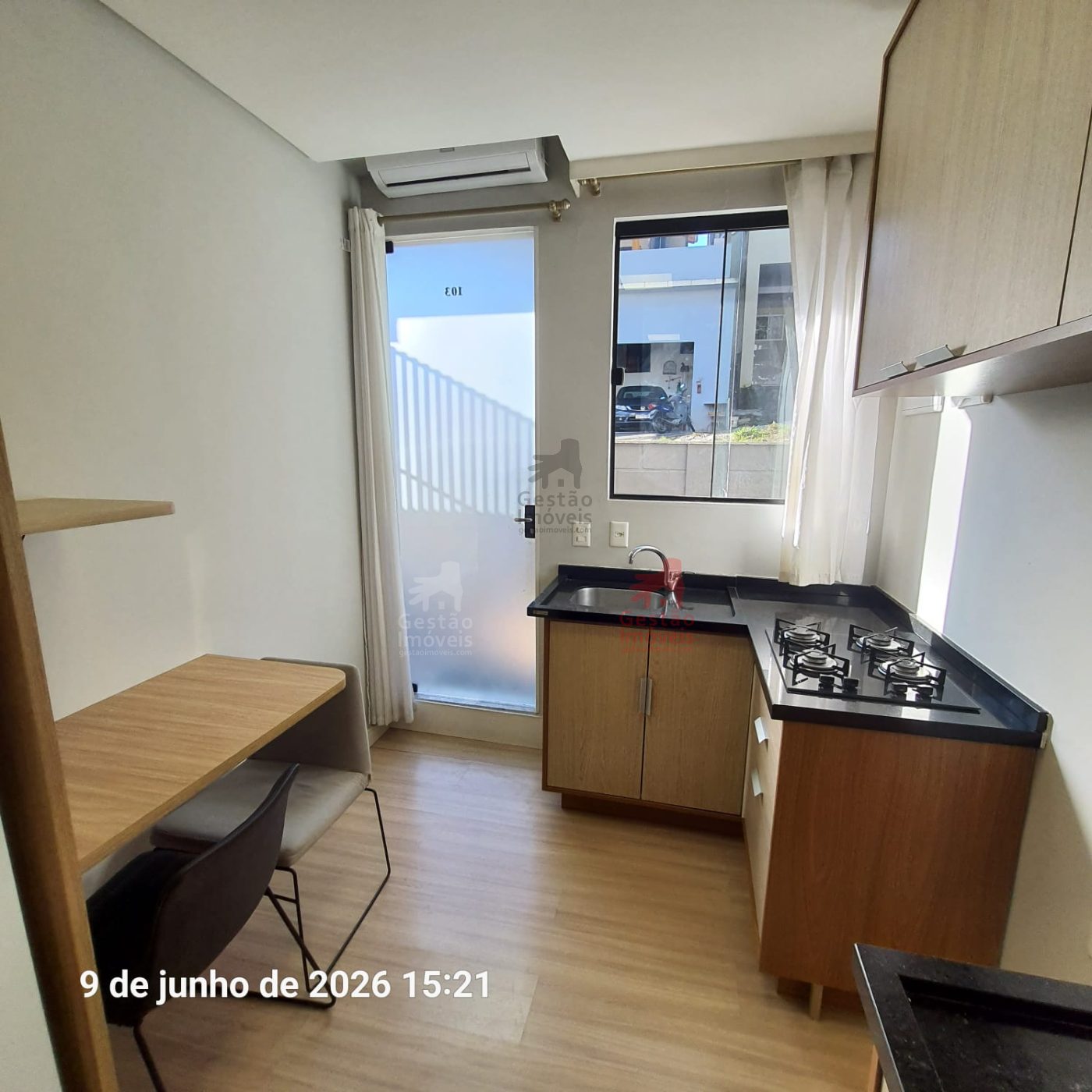 Loft mobiliada para locação no bairro ariribá
