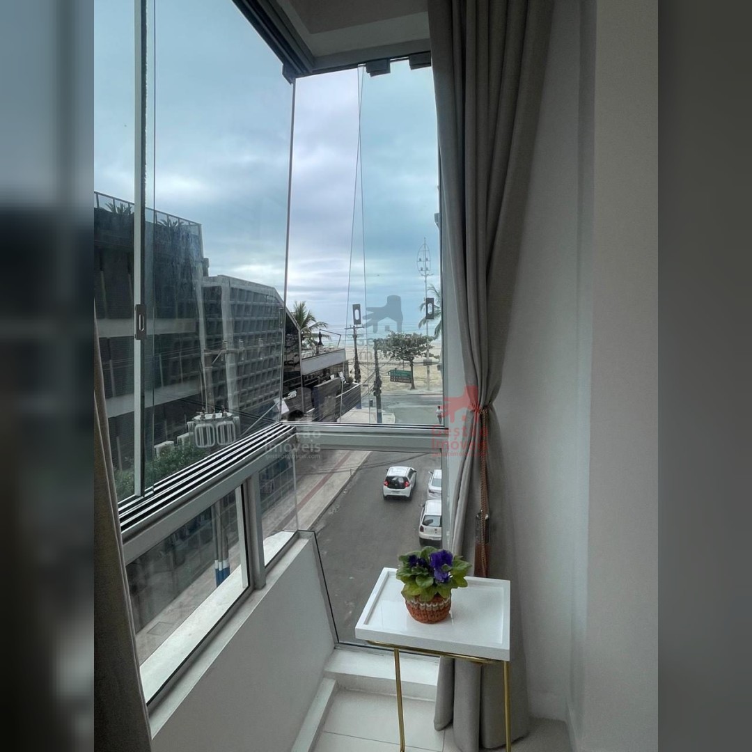 Quadra mar com 3 dormitórios em Balneário Camboriú