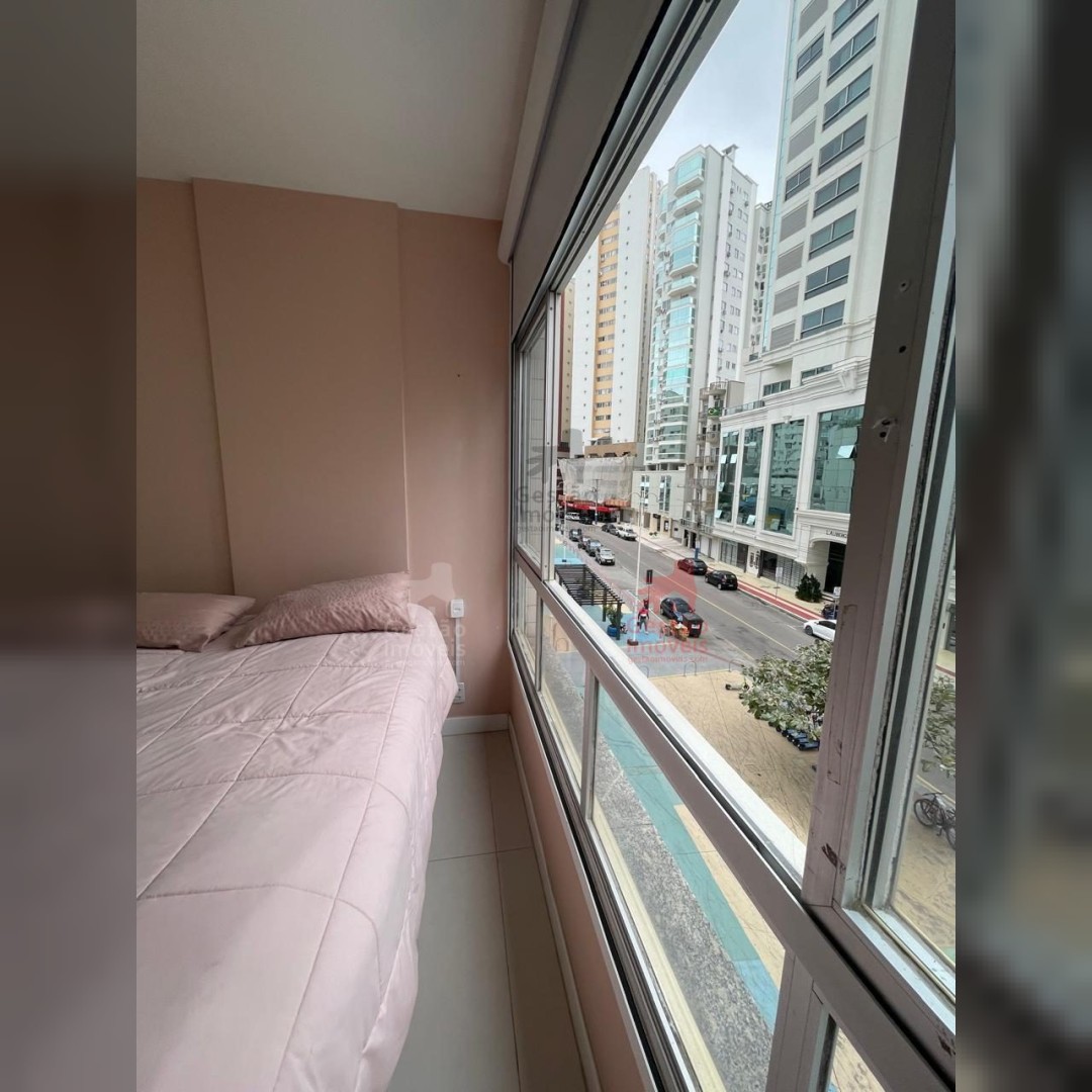 Quadra mar com 3 dormitórios em Balneário Camboriú