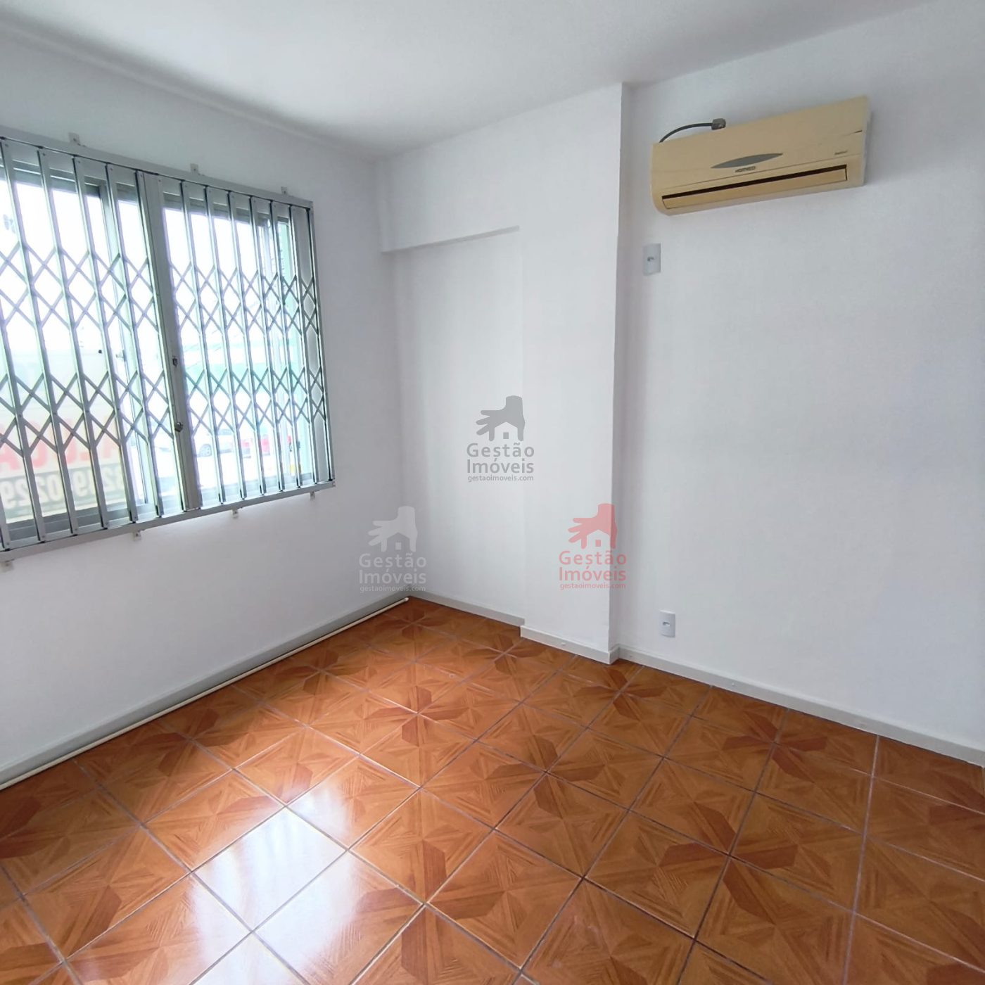 Apartamento 2 dormitórios para locação no centro de Itajaí
