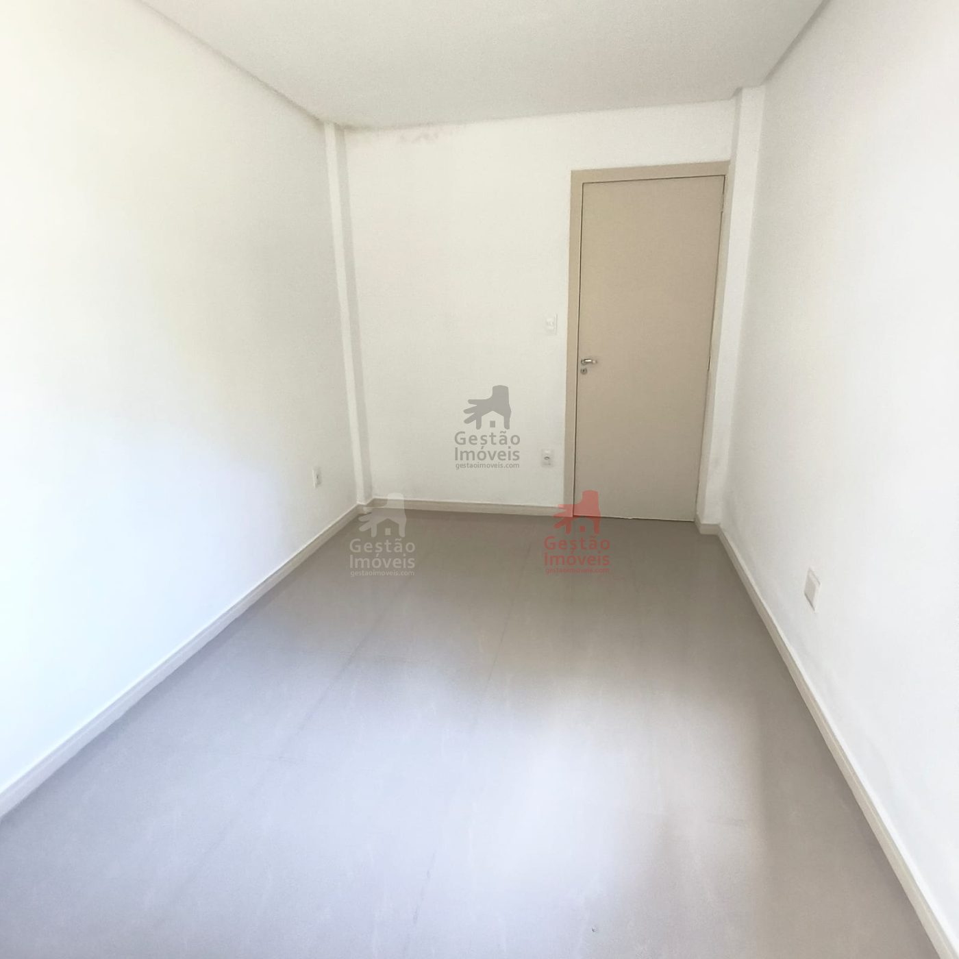Apartamento 3 quartos para Locação Anual no bairro Centro em Balneário Camboriú