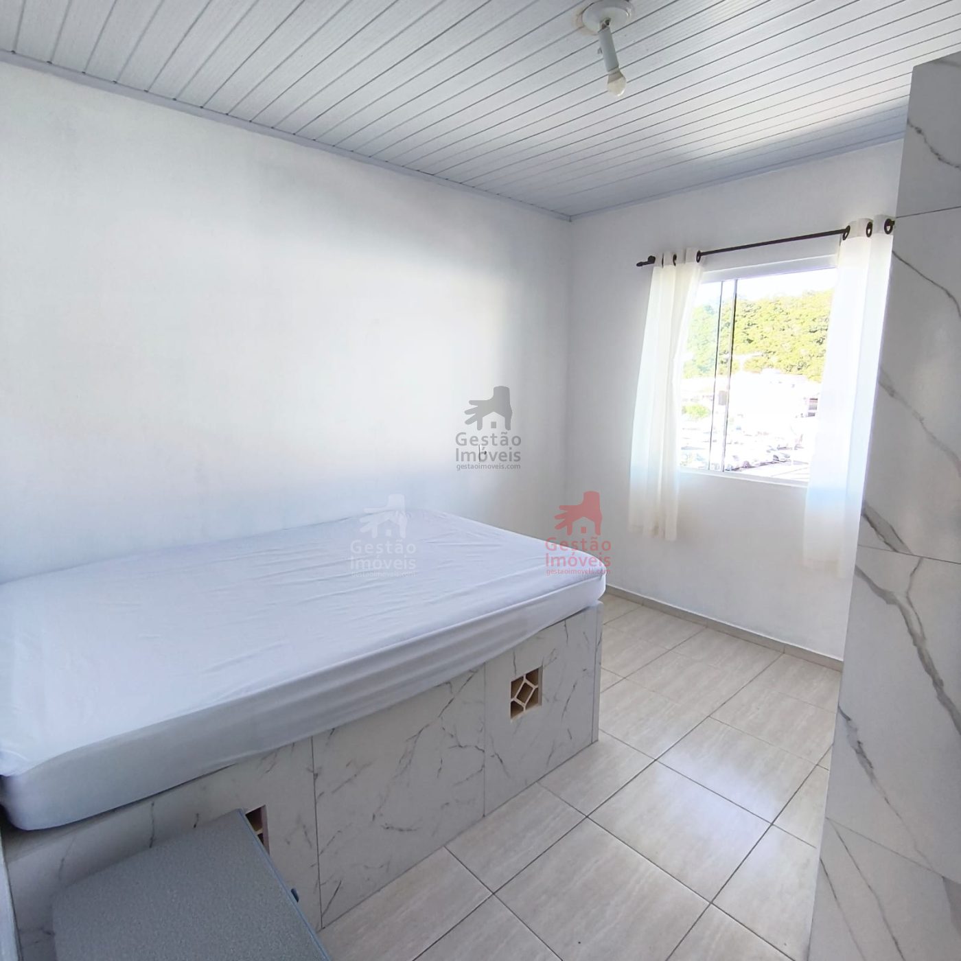 Kitnet com 1 dormitório na Barra em Balneário Camboriú