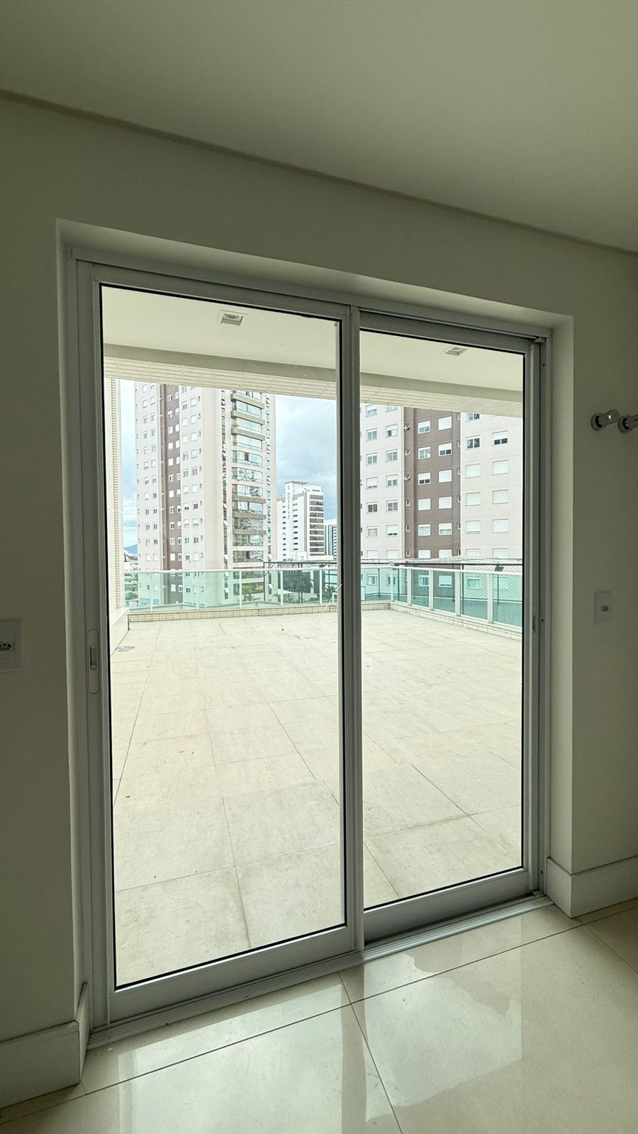 Apartamento para locação no bairro Bairro Fazenda em Itajaí