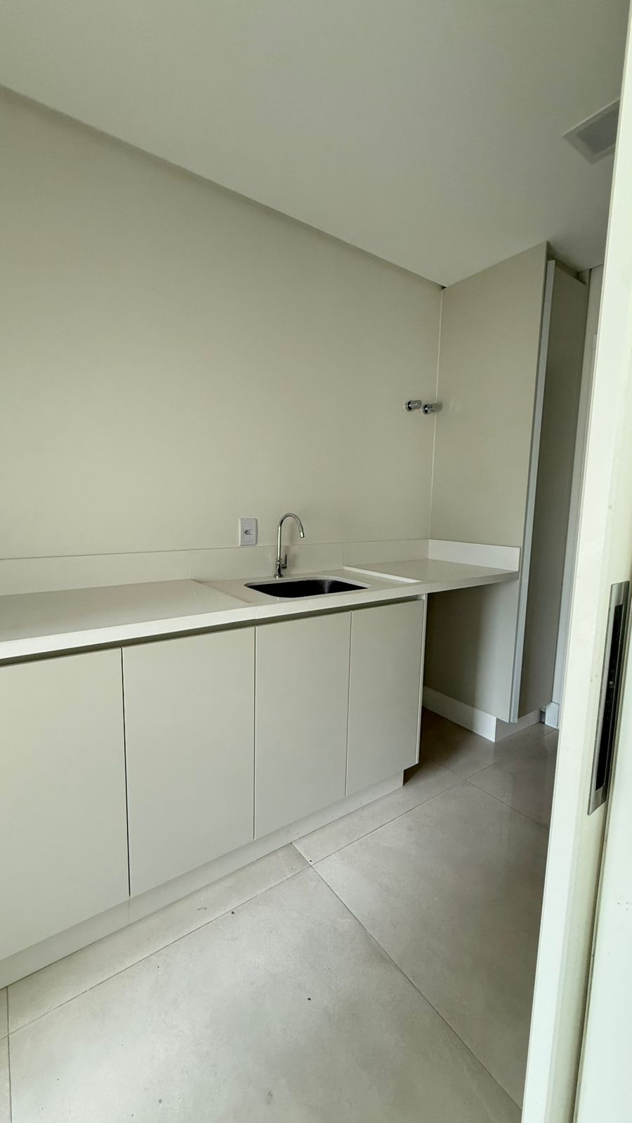 Apartamento para locação no bairro Bairro Fazenda em Itajaí